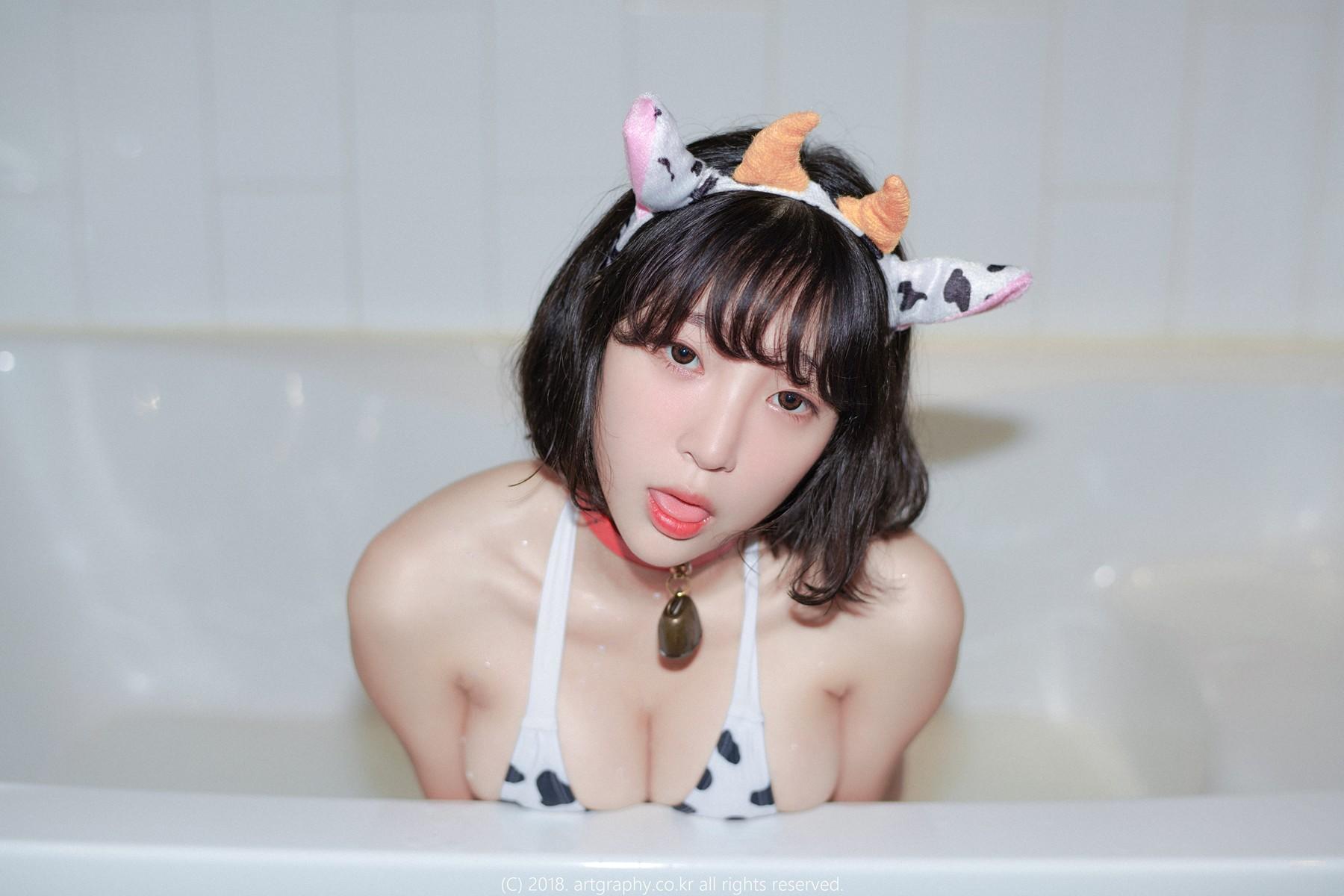 Kang Inkyung 강인경, ArtGravia Vol.039 Photobook Set.01(9)