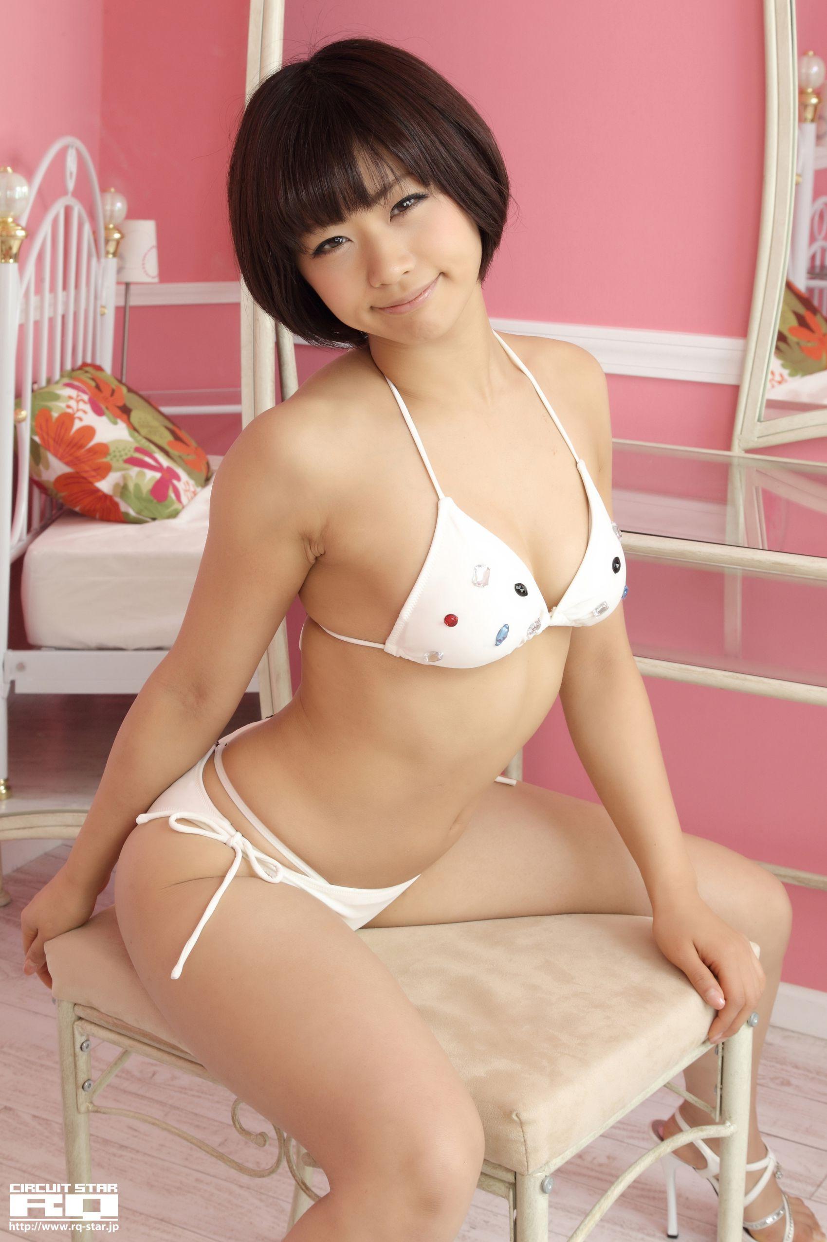 [RQ-STAR] NO.00609 安枝瞳 Hitomi Yasueda Swim Suits 写真集(84)