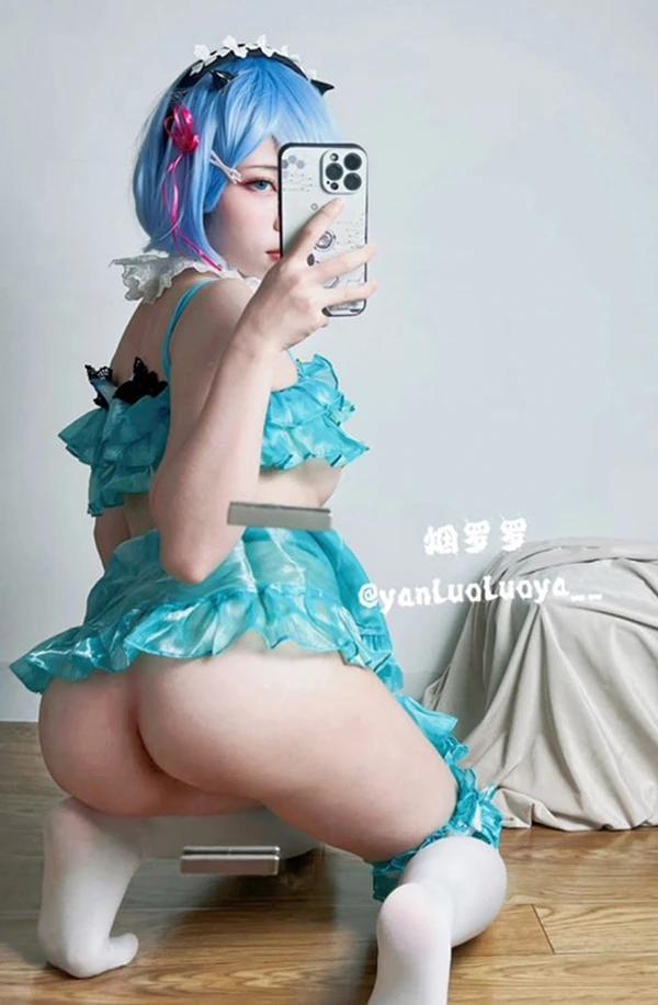 福利姬烟罗罗@yanluoluoya居家私拍尺度图2(8)