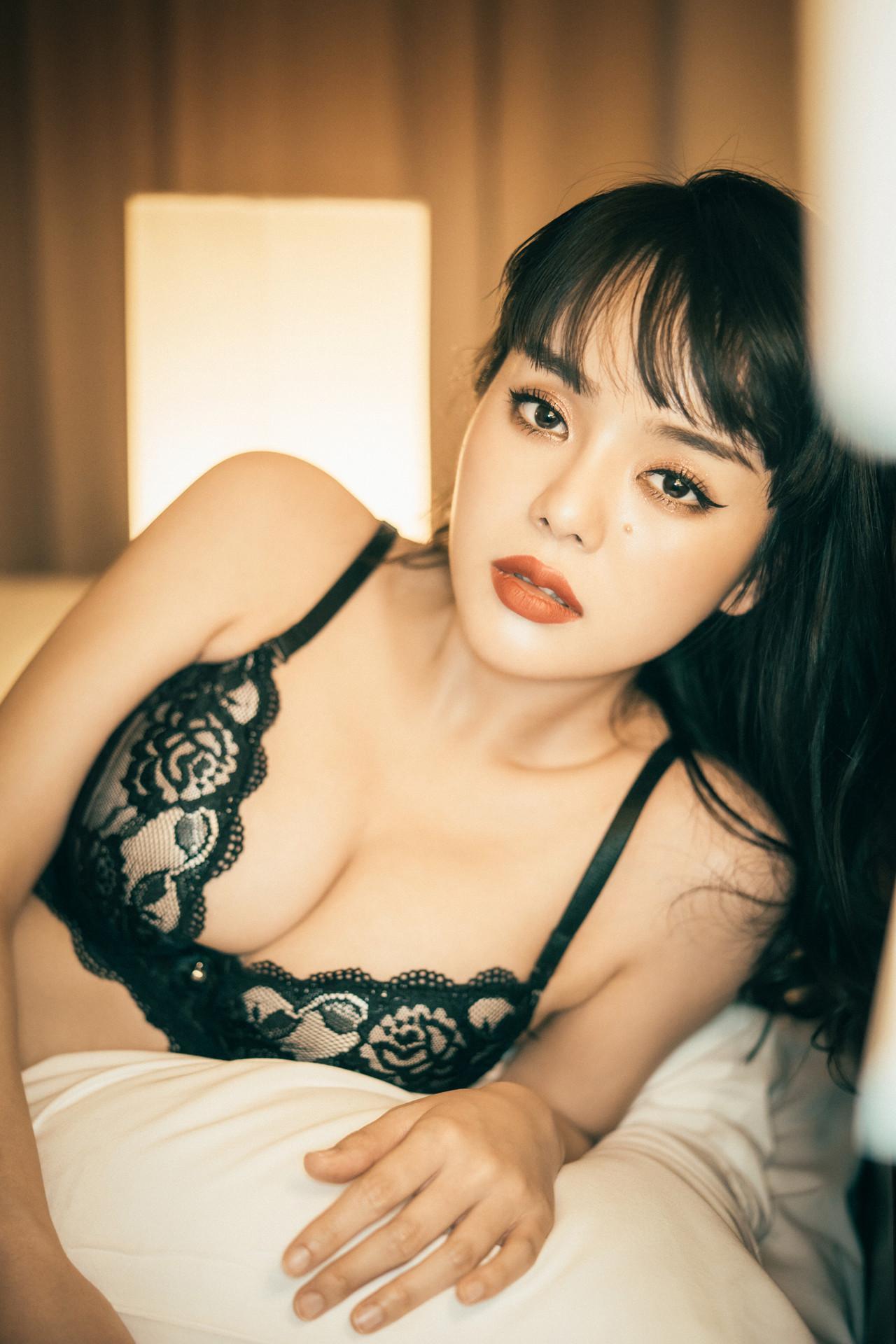 EIMI エイミ, デジタル写真集 「Undergarments」 Set.02(23)