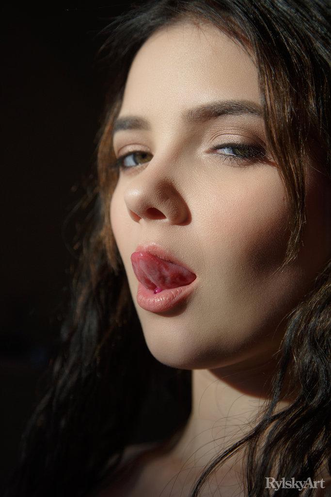 Beautiful brunette teen Chanel Fenn licks her lips after showing her hard body(16)