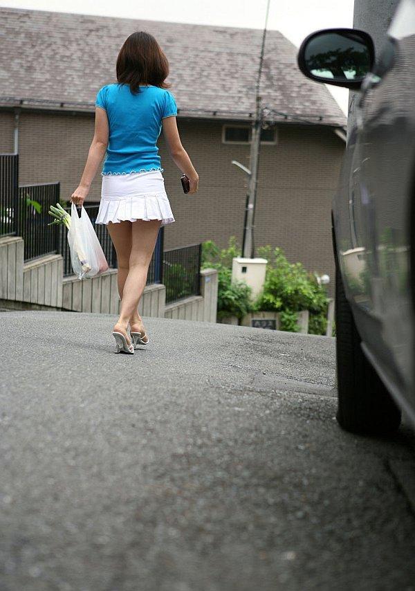 Busty Japanese teen masturbates on kitchen floor after housework(1)