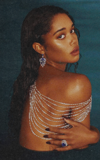 Laura Harrier YdtfHzMC_o