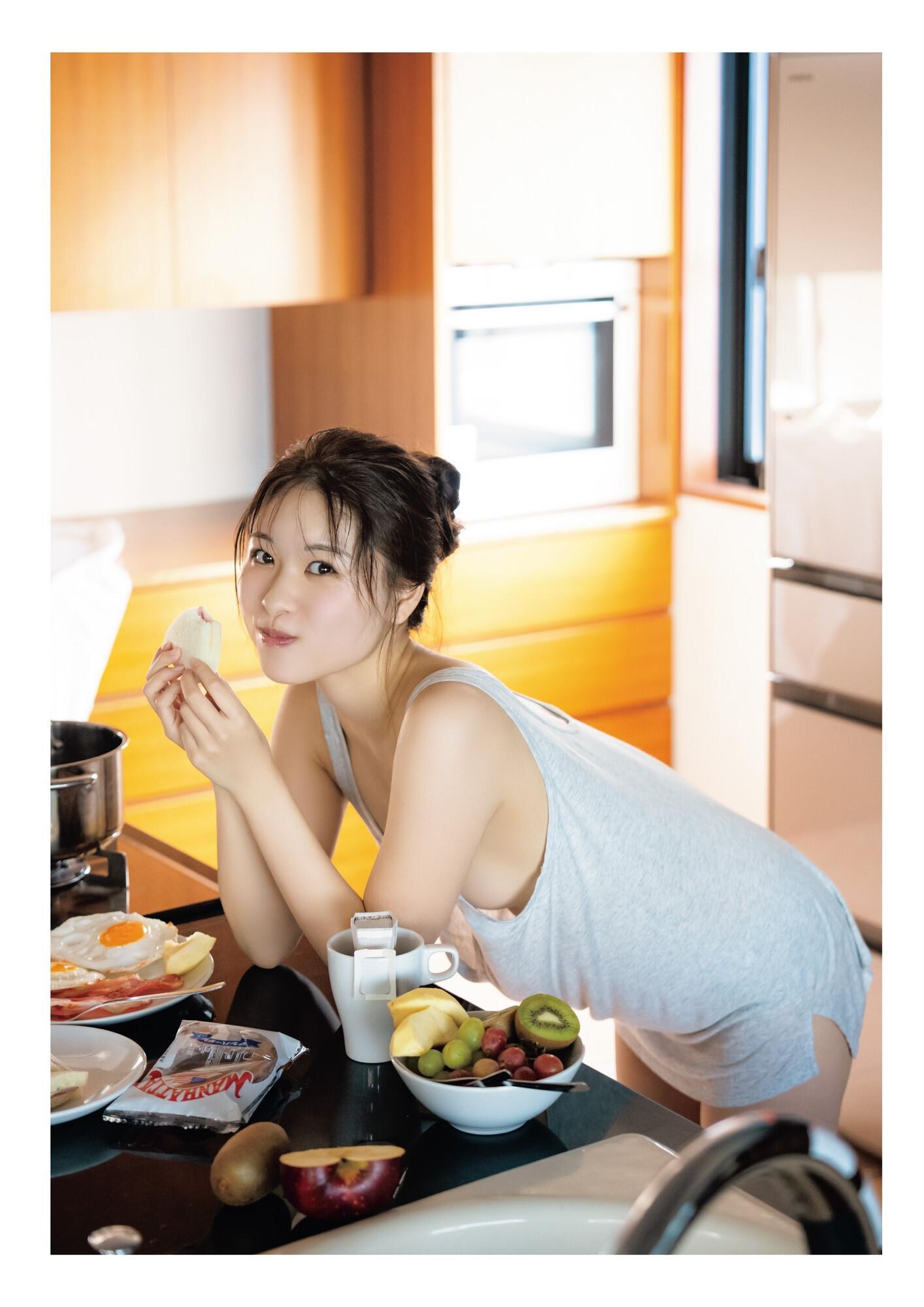 Chiyori Nakanishi 中西智代梨, 1st写真集 「ちより日和」 Set.01(9)