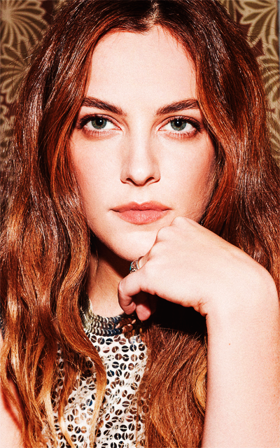 Riley Keough Kt6G1AyA_o