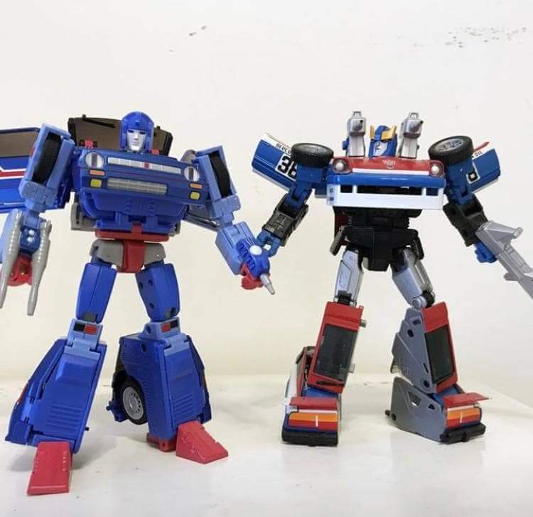 [X-Transbots] Produit Tiers - Jouet MX-17 Savant (aka Skids/Platon) + MX-17H Herald (aka Crosscut/Transversal) + MX-17T Taiho (Hommage YUA) | etc 2ja4XZTx_o