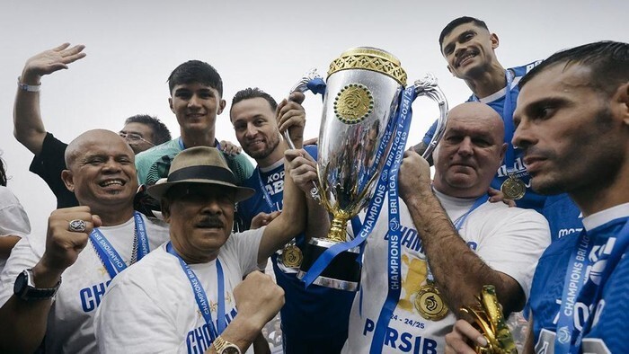 Persib Bandung Ukir Sejarah Baru Raih Gelar Juara Liga 1 2024/2025