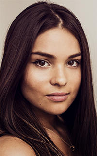 Kawennáhere Devery Jacobs 0SjABCKR_o