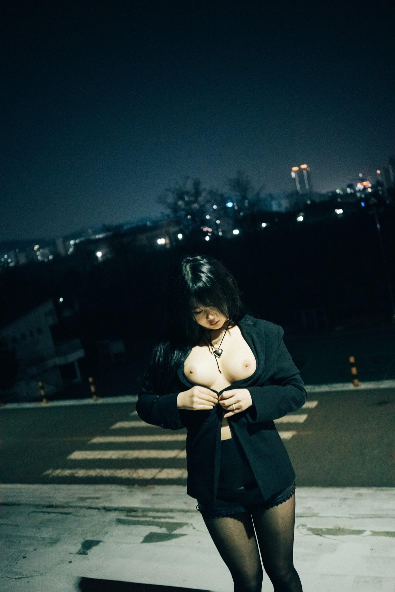 ZIA.Kwon 권지아, [Loozy] XXX At Night Road Set.01(62)