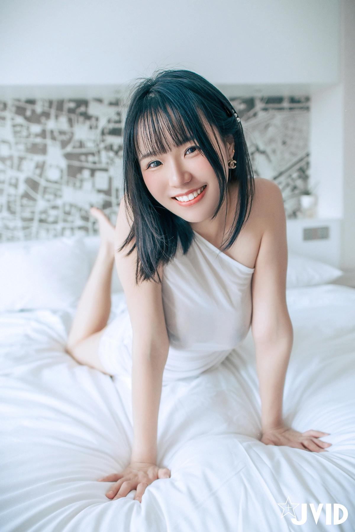 JVID Angela寶7 – 豪乳情婦の不倫旅行－寶七🫦跪舔肉棒的色色拜金萌妹🔥靈巧的舌頭舔來舔去😈 Set.03(14)