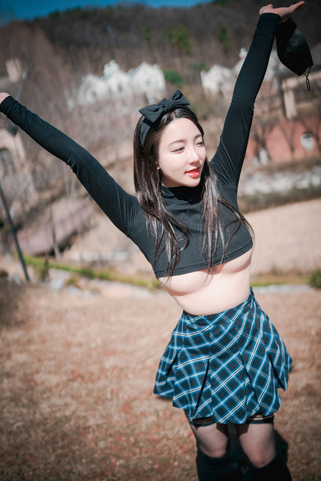 Son Yeeun 손예은, [DJAWA] Early Spring Walk in March Vol.2 (+S.Ver) Set.01(52)