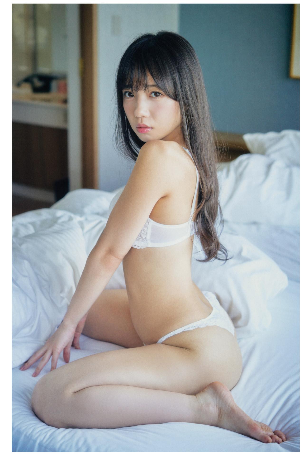 Kyoko Saito 齊藤京子, 1st 写真集 『とっておきの恋人』 Set.02(66)