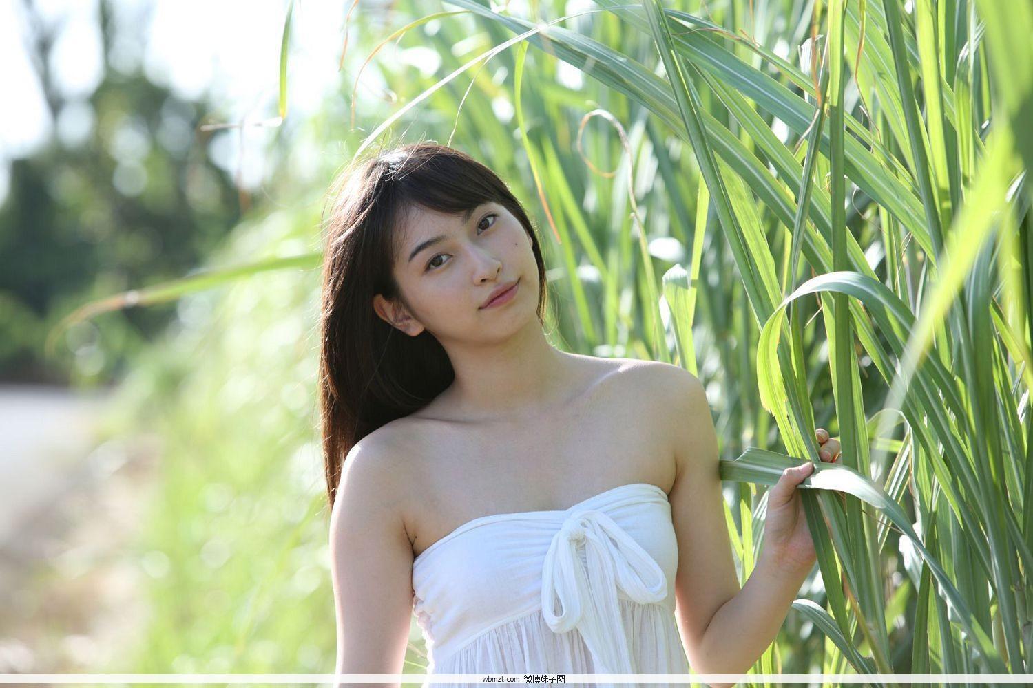 [H!P Digital Books写真] Vol.143 植村美 Akari Uemura(24)