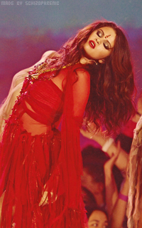 Selena Gomez UfxLJrfA_o