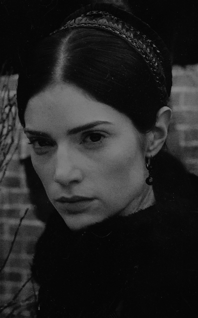 Janet Montgomery RKNlEoQ8_o