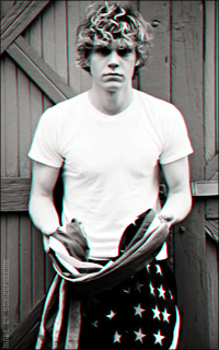 Evan Peters CfGOqkiG_o