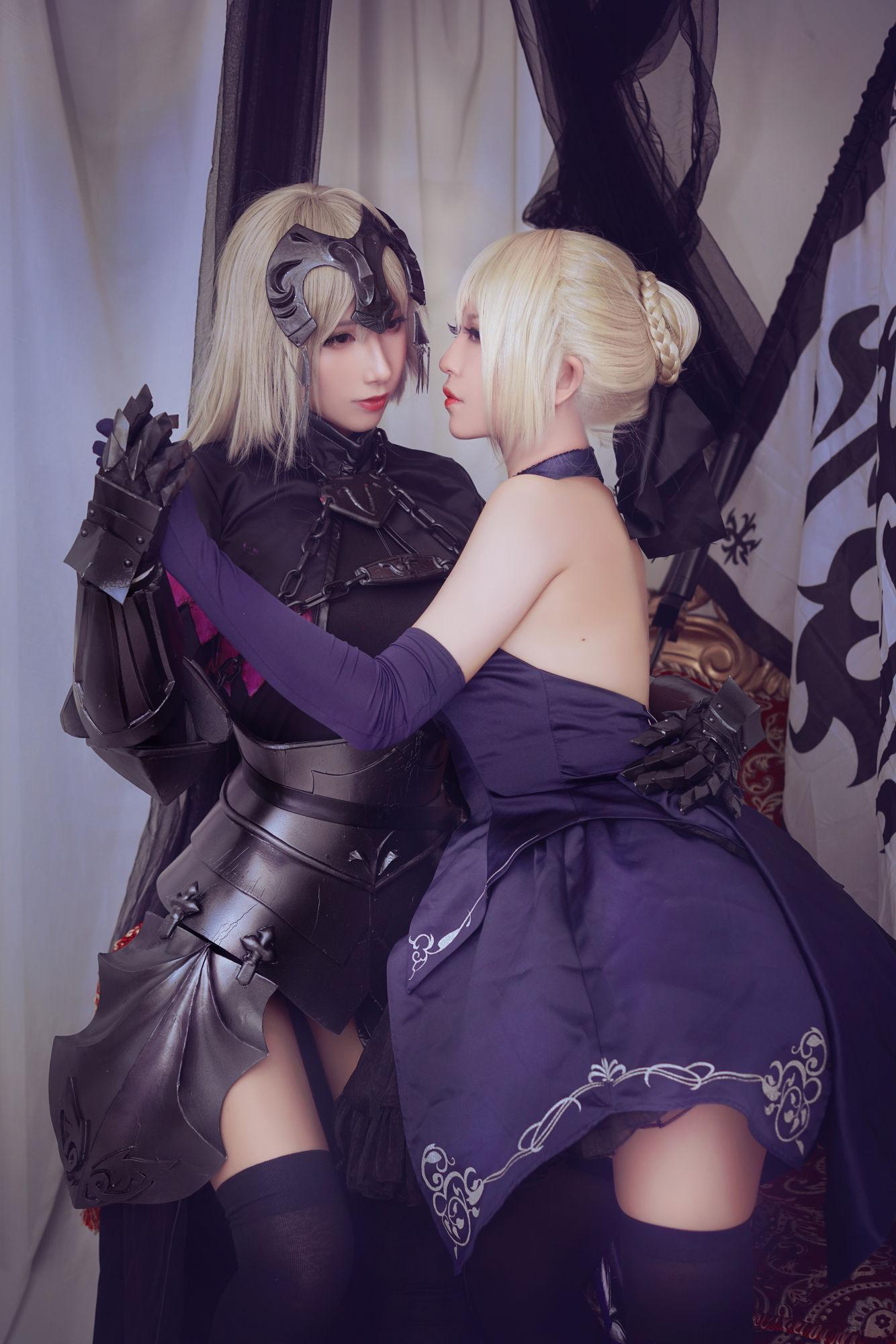 [网红COSER] 半半子&索索sophia – 黑贞1(6)