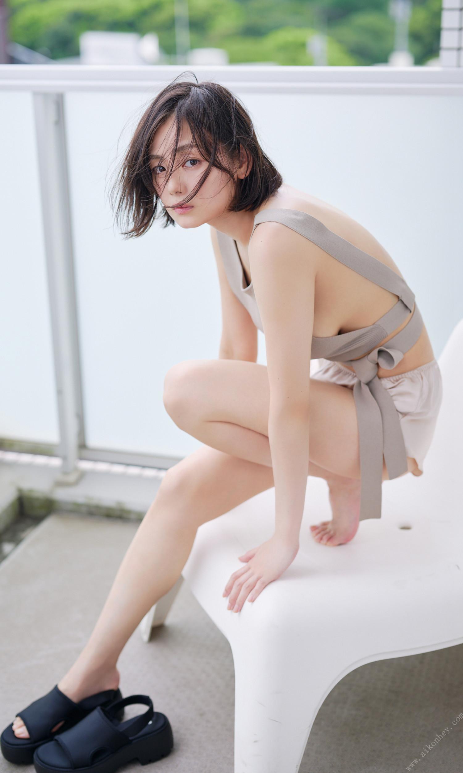 Moemi Katayama 片山萌美, 写真集 デジタル限定 「街に生きる」 Set.02(21)