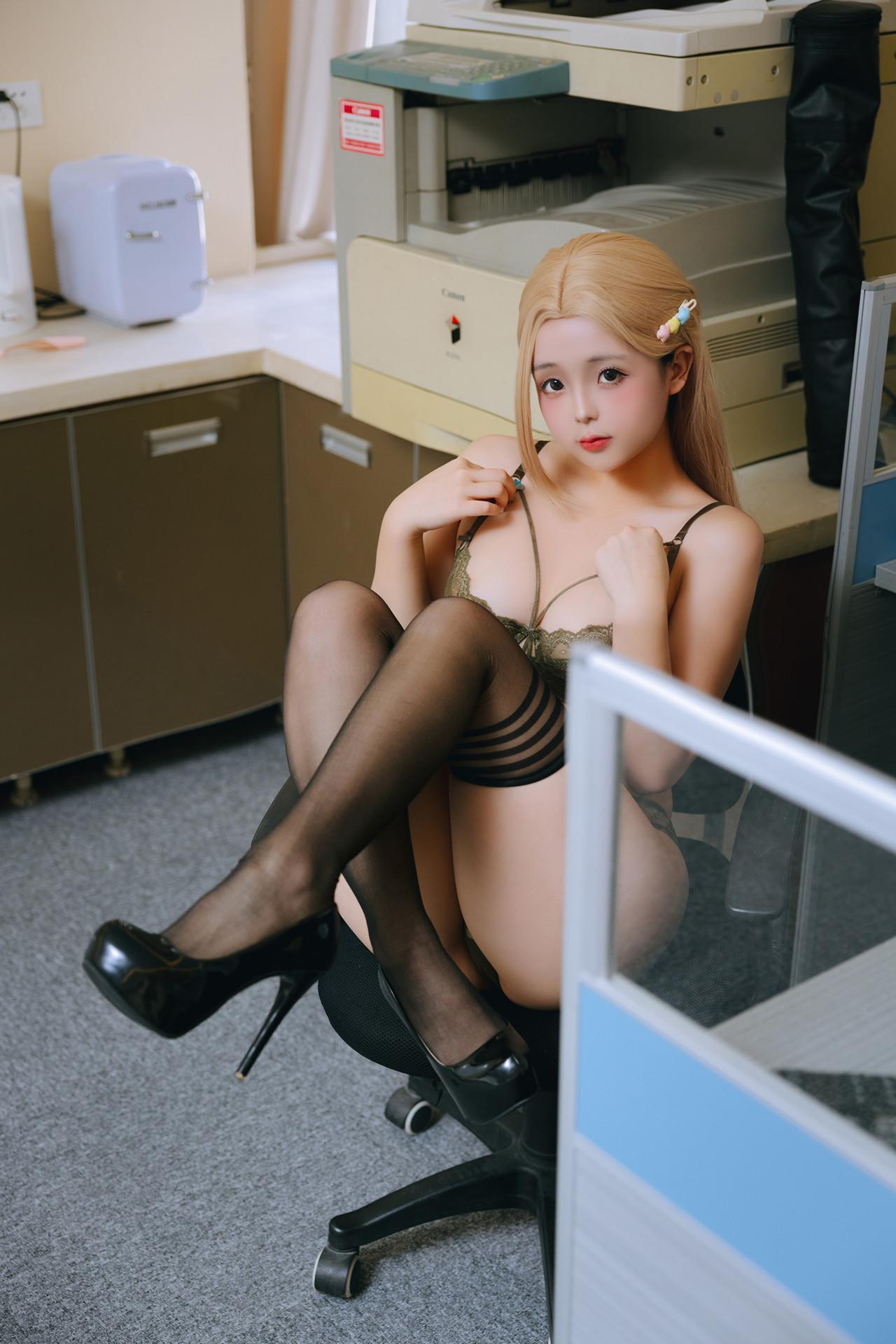 Cosplay Rinaijiao日奈娇 – 办公室(70)