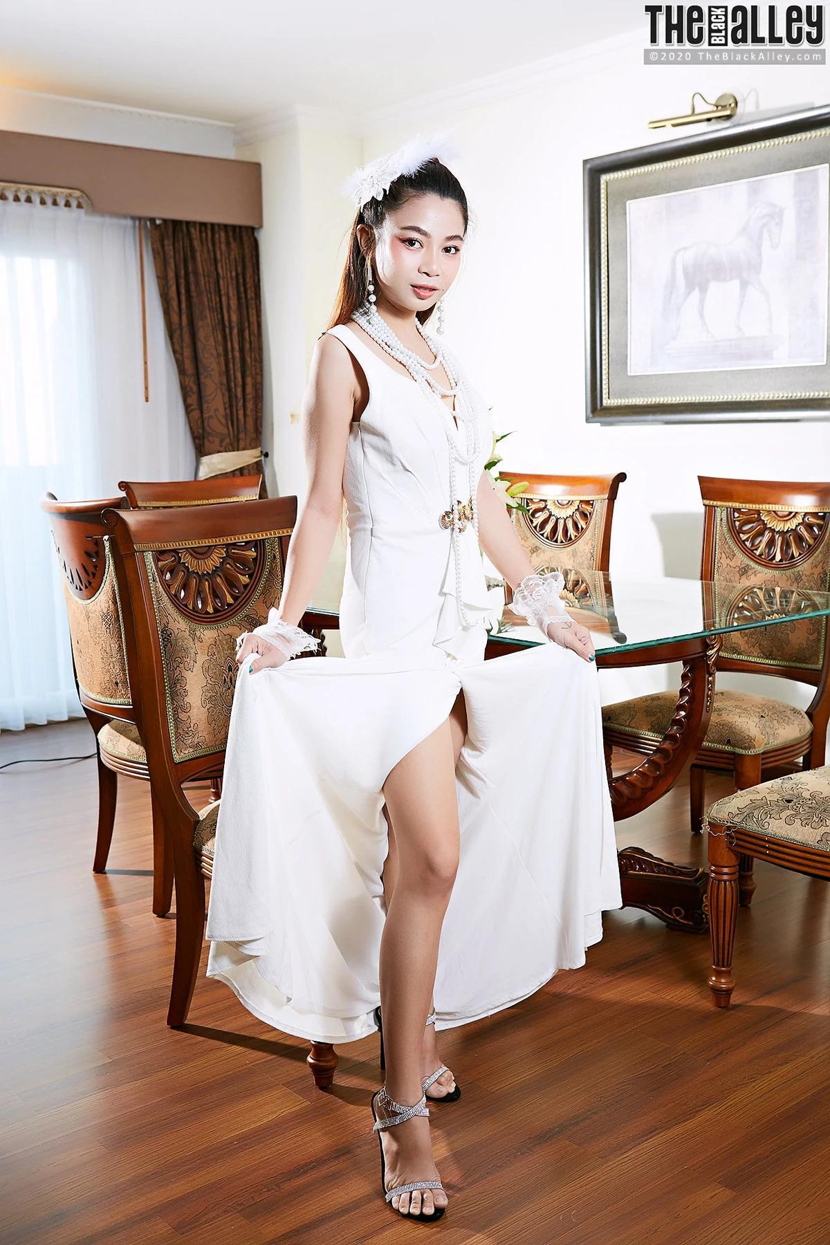 Juliet The Black Alley Photobook Set.26(2)