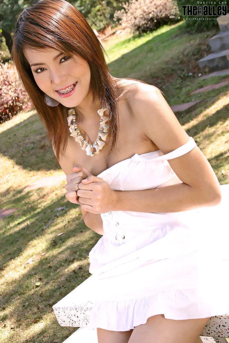 Sabrina Lee The Black Alley Photobook Set.01(17)
