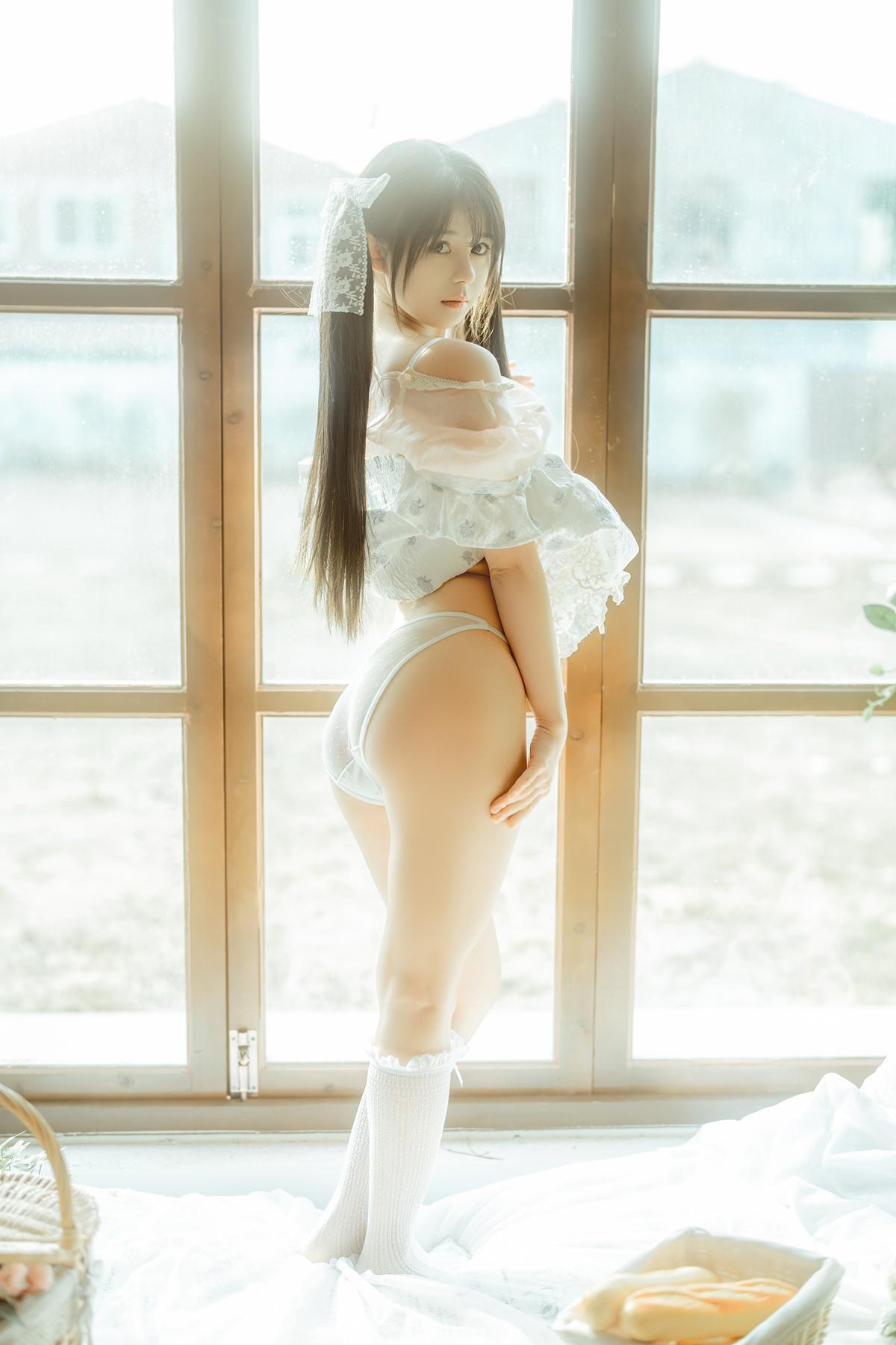 Cosplay Rua阮阮 花房 小裙子(28)