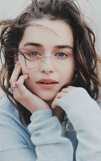 blondynka - Emilia Clarke AnS62CZg_o