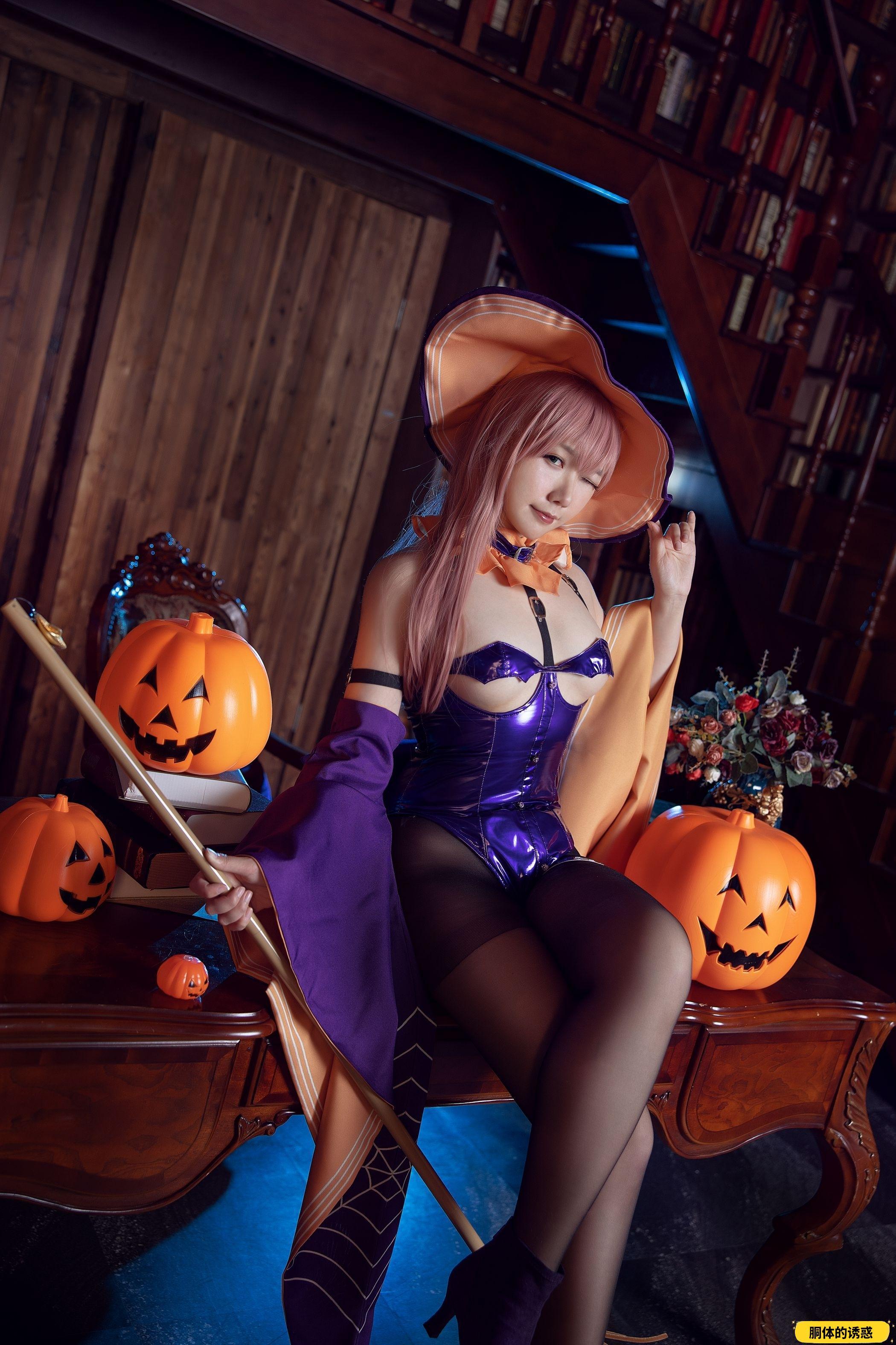 Makachan 麻花麻花酱 - Memphis Halloween (Azur Lane)