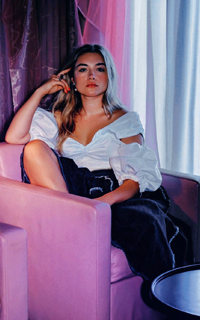 Florence Pugh 2kpSykjl_o