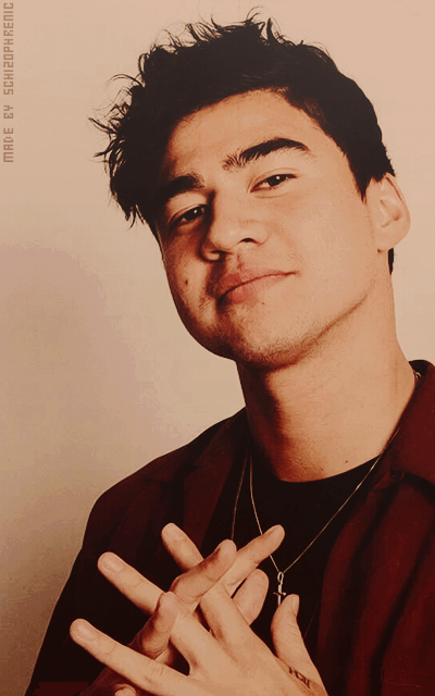 Calum Hood LoZXpJk3_o