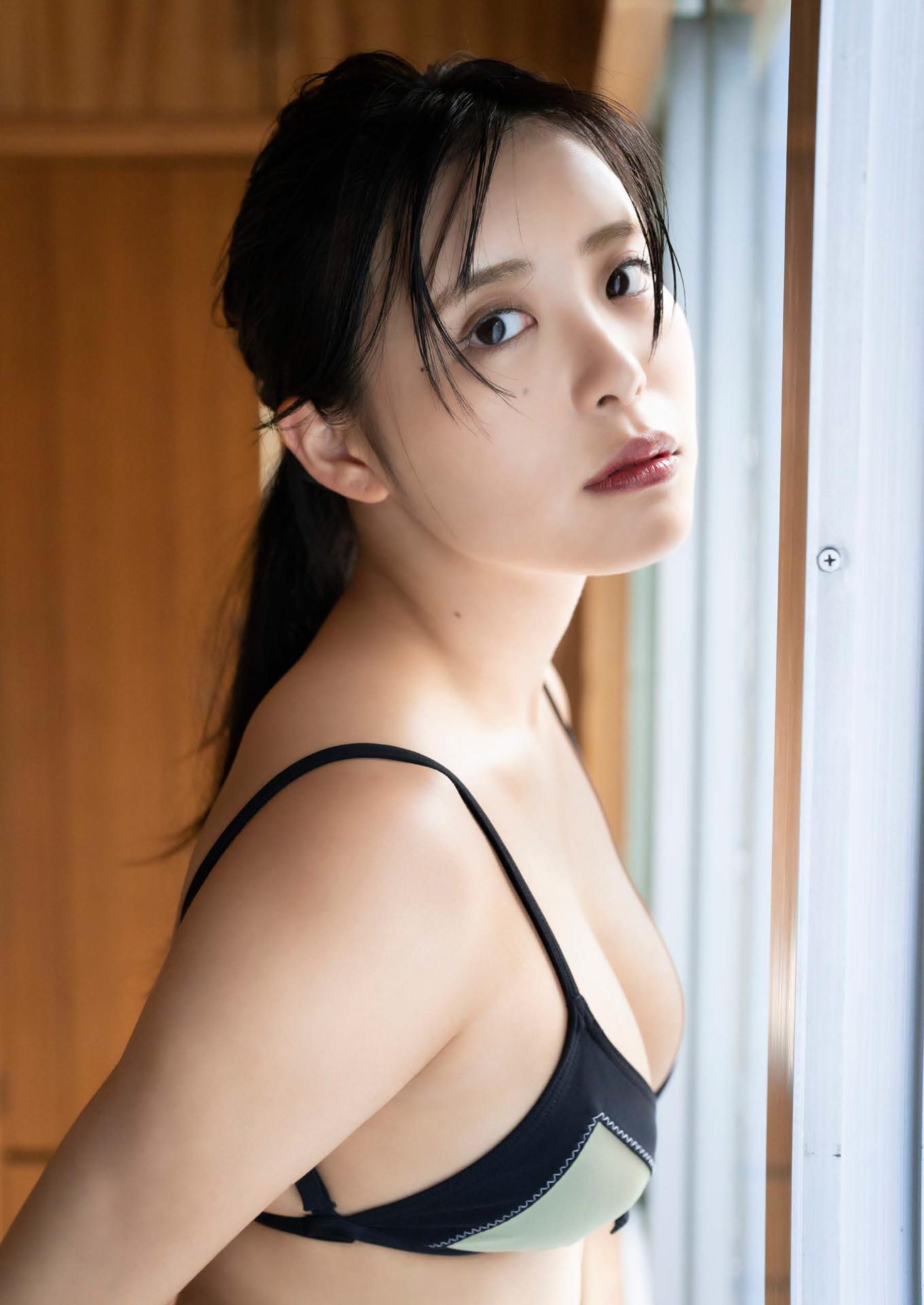 Hana Takeuchi 竹内花, 写真集 サンプル版 あの時、あの場所で(8)