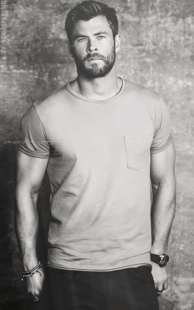 Chris Hemsworth B2NoxaSc_o