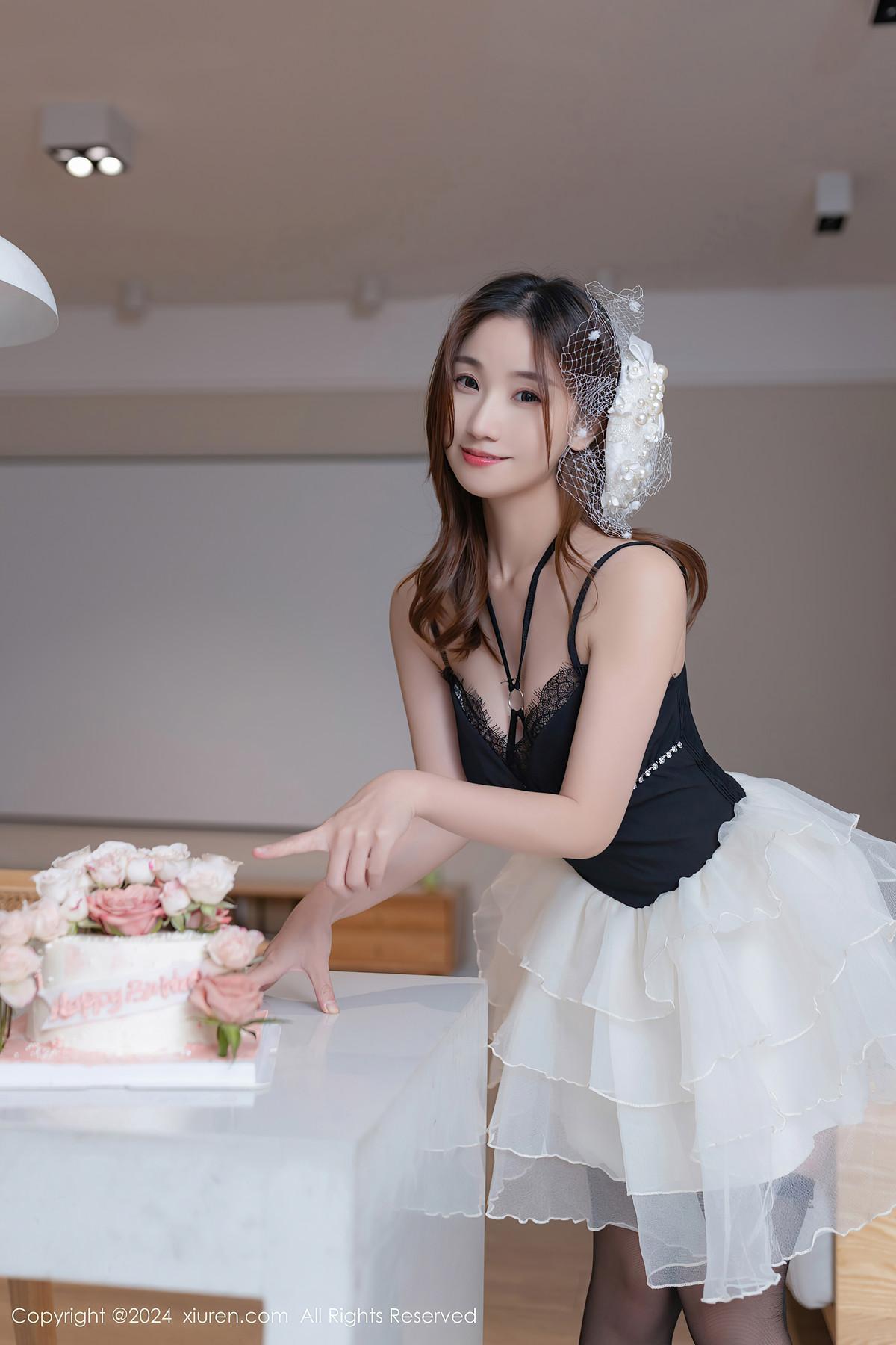XiuRen秀人网 No.8398 杏子Yada(4)
