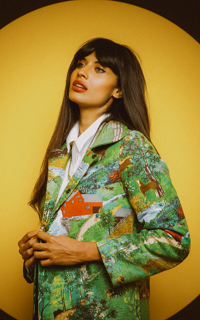 Jameela Jamil KrMEEGsm_o