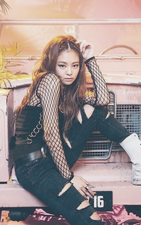 Kim Jennie  DoMnV9q5_o