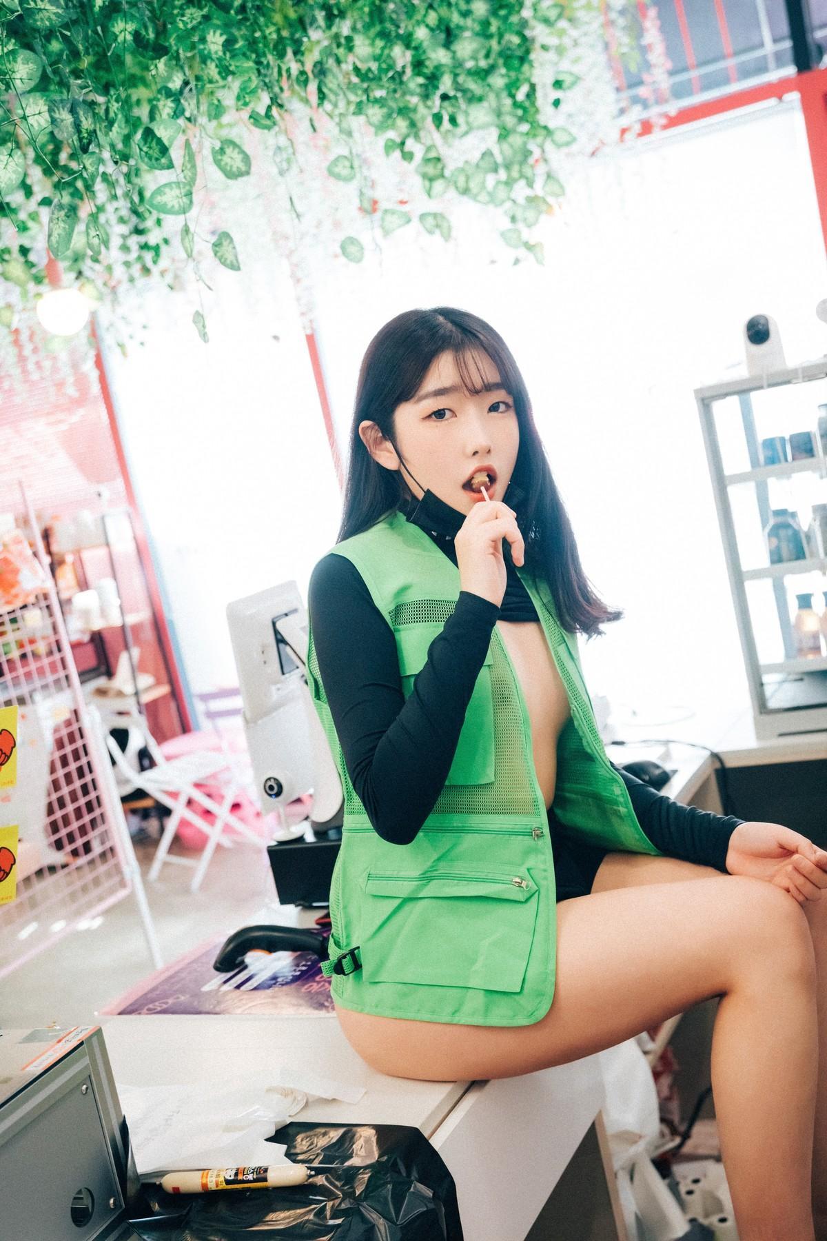 Sonson 손손, [Loozy] First Nipple Alba (S.Ver) Set.01(53)