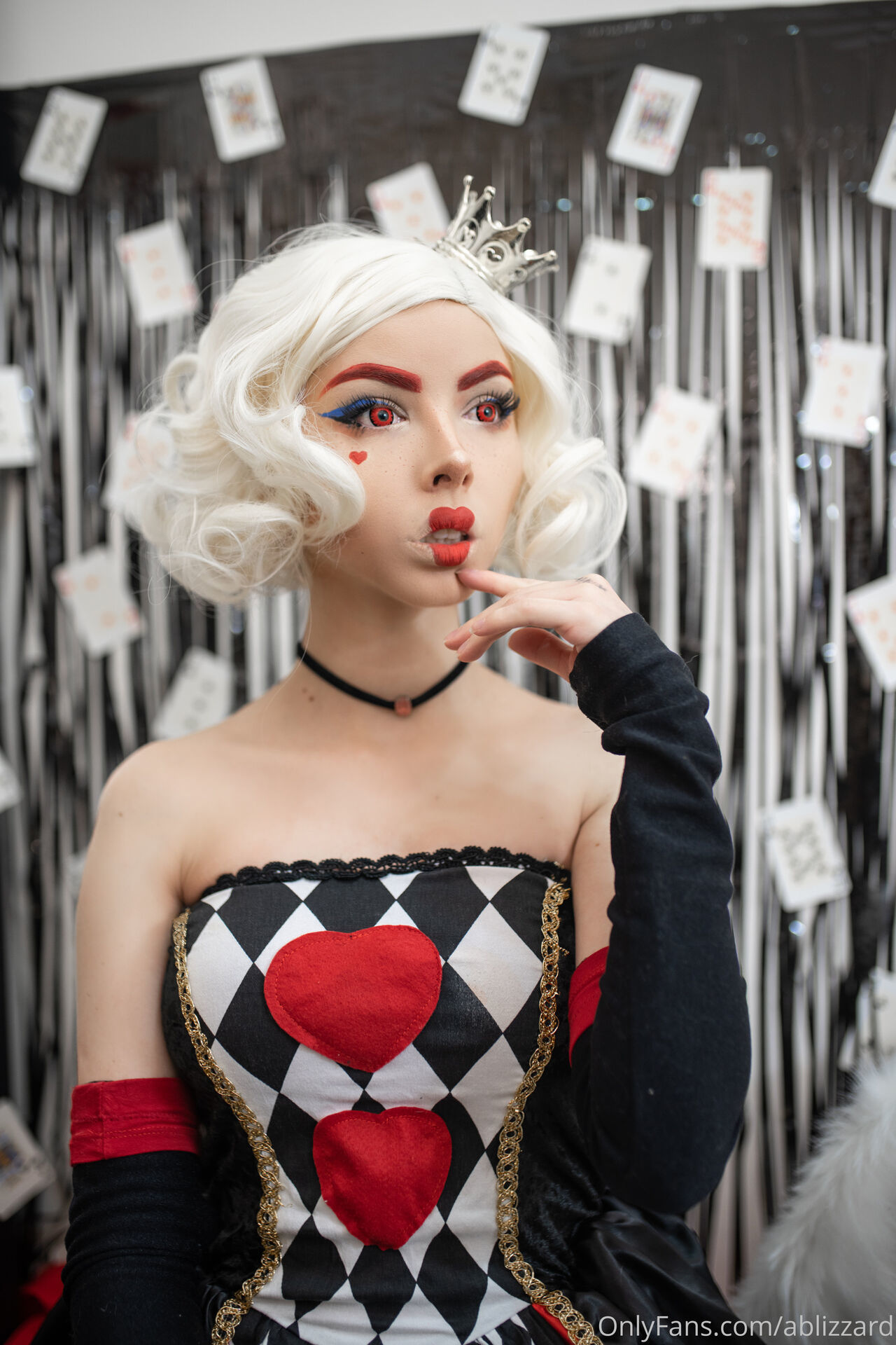 Amanda Welp - Queen of Hearts