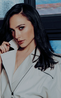 Gal Gadot  - Page 4 Toy2PErS_o