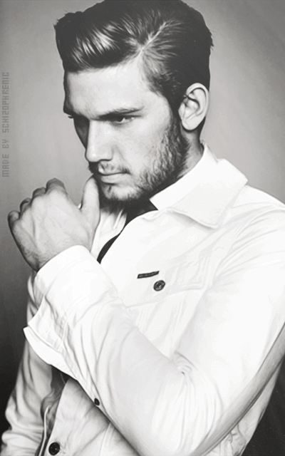 Alex Pettyfer NjvgxJ1N_o