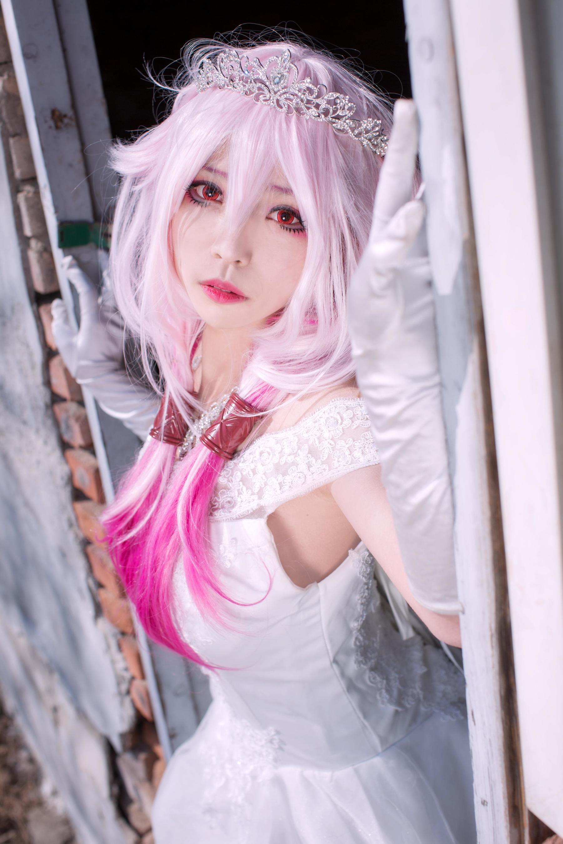 [Cosplay写真] 萌妹白易子教主 – 罪恶王冠