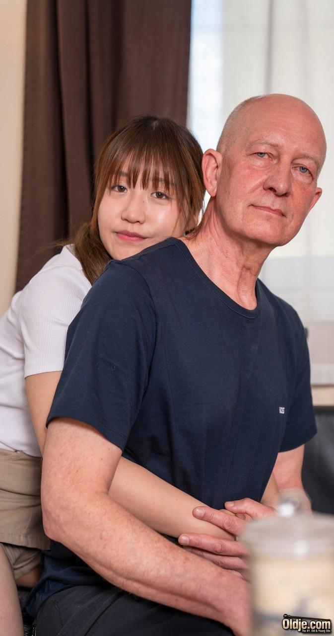 Hot Asian teen Ciel Tokyo getting painfully fucked by a bald grandpa(4)