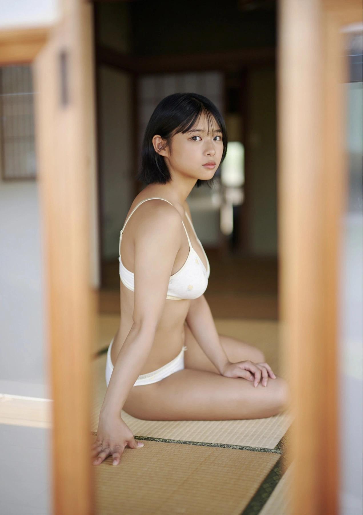 Miku Kuwajima 桑島海空, Dolce 写真集 「ラスト・サマー・ビキニ」 Set.02(15)