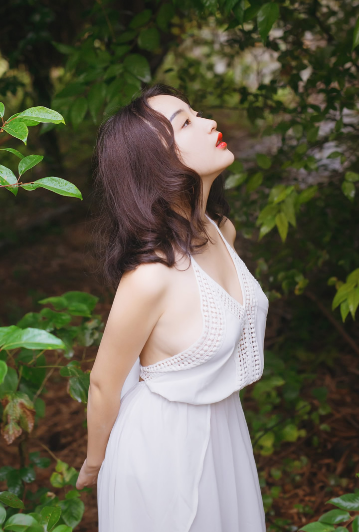 Fresh and refined female model lily exposes beautiful fairy 24