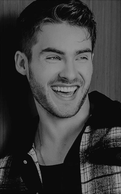 Cody Christian  QAyNizMe_o