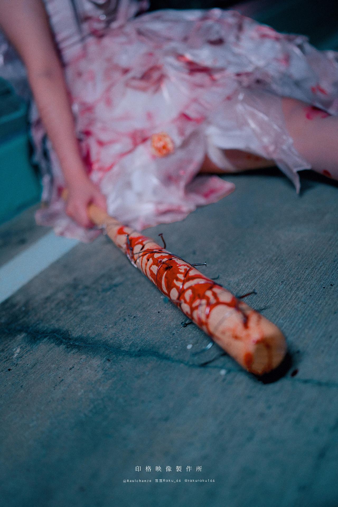 落落Raku, 写真集 孤独的玛丽 Lonely Mary(40)