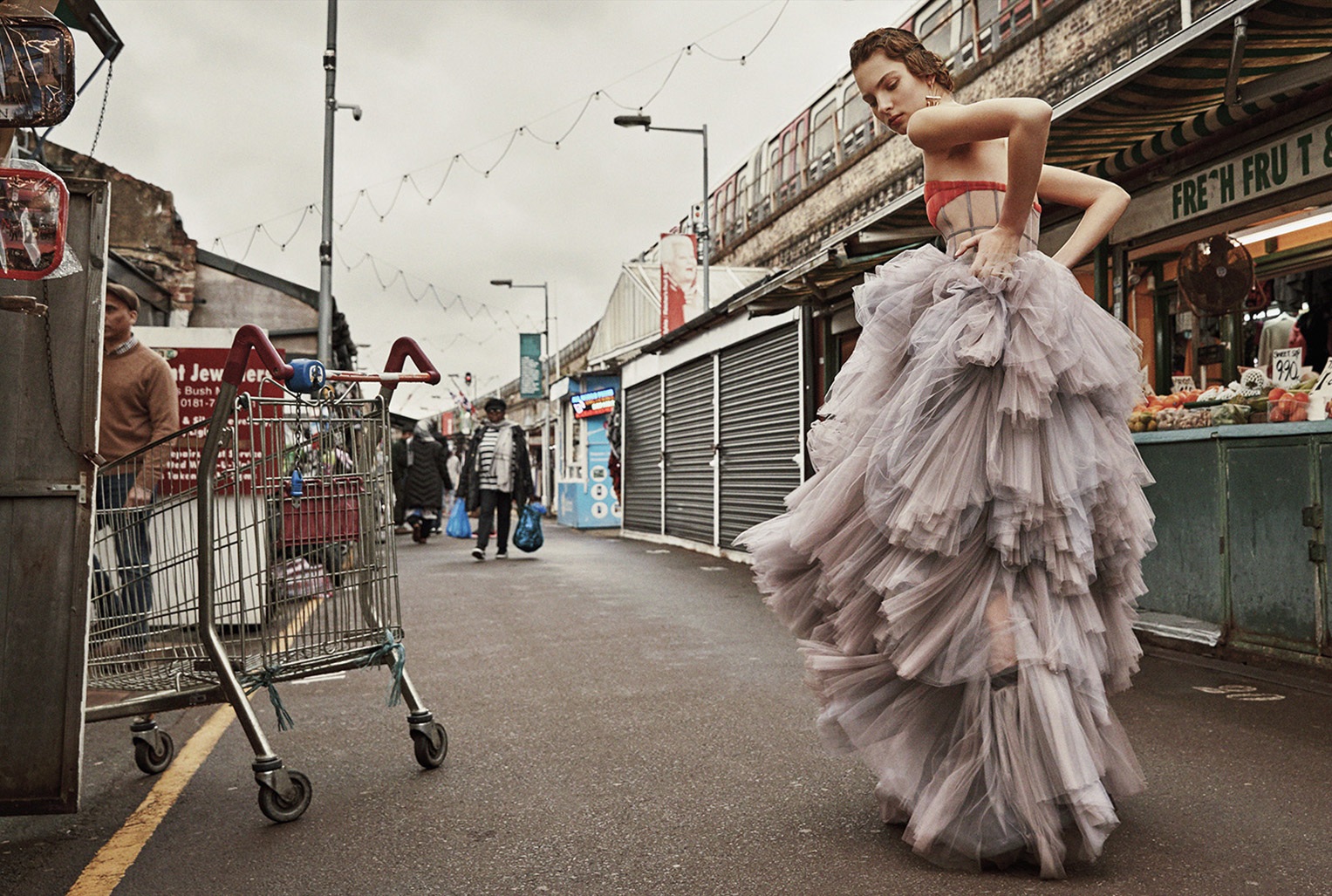Прогулка по нетуристическому Лондону с Женей Мигович / Lets Shopping / Zhenya Migovych by Alex Bramall / LOfficiel Switzerland july 2018 Прогулка по нетуристическому Лондону с Женей Мигович / Lets Shopping / Zhenya Migovych by Alex Bramall / LOfficiel Switzerland july 2018