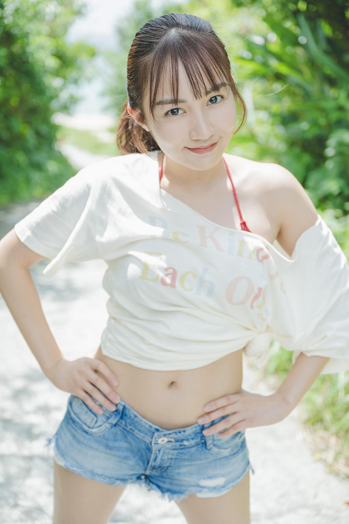 Hikari Kuroki 黒木ひかり, 漫画アクションデジタル写真集 「たまには海辺で」 Set.01(4)