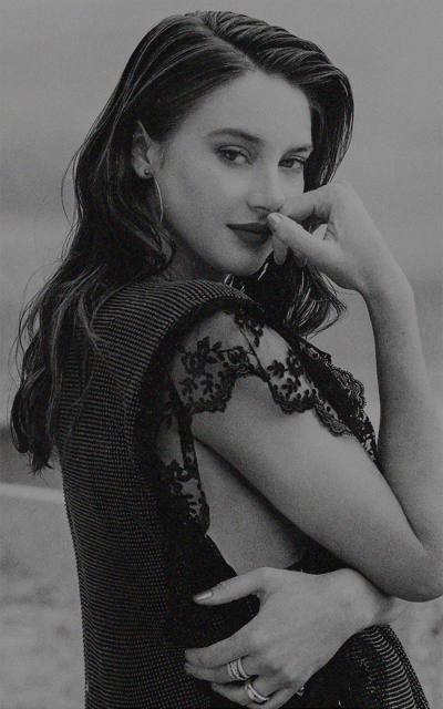 Shailene Woodley DspXHEp6_o