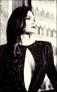 Angelina Jolie EZo0fPxS_o