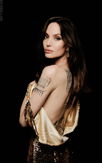 Angelina Jolie SySIsyJe_o